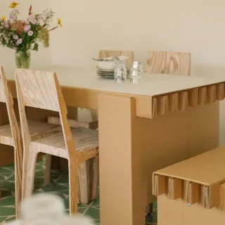 It this is your vibe you are a GRID Lover 

#roominabox #cardboardbed #cardboardart #dinner