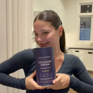 Sip, relax, and let your body do the rest 🌙✨

Collagen Dream is your moment to slow down, switch off, and ease into rest, all while supporting your glow from within 🤍

A calming blend designed to help