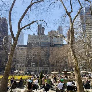 What a great day to be a New Yorker 🌞🌿!

Have you gotten outside yet today 💚?

 #Springtime #BeautifulDay #NYCWeather #bryantpark #springvibes