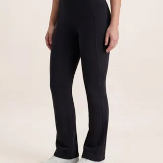 April is the month of new ✨

So we made your favorite leggings… better

Meet the Flared Resistance Band Leggings
That effortless, put together look, with built in resistance you don’t even notice 💫

T