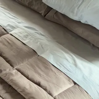 Can’t decide if we like the feeling or the look better 🩵🩶 #bedding #beddingsets #sleepbetterlivebetter #comforter