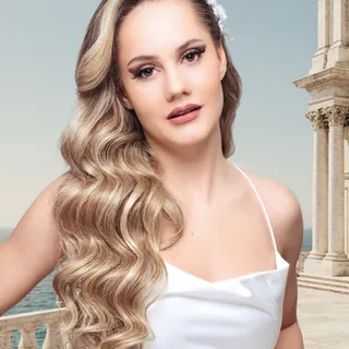 Wedding season 💍✨

Ob Braut, Gast oder Festival-Ready: Clip-ins sind der letzte Schliff, wenn du in Minuten mehr Länge & Volumen willst.
Unsichtbar, federleicht und wieder abnehmbar.

Jetzt: 15% auf C