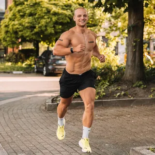 Lenn x Sinob 2021–2026 ❤️

Danke, Sinob. Danke, Ben. Und danke an das gesamte Team.

Ihr wart mein allererster Sponsor und seid mir bis heute treu zur Seite gestanden. Für diese fünf gemeinsamen Jahre