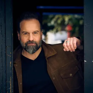 Volunteer with us on Alfie Boe’s 2026 Tour! 💛🎶

We’re delighted to be supported by our Patron Alfie Boe during his upcoming 2026 tour and we’re looking for amazing volunteers to help us make it a succ