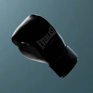 Powerlock OG — Force Meets Form

A reengineered icon that honours a classic silhouette while taking performance to new heights. Rooted in the DNA of the original Powerlock, the collection enters a new