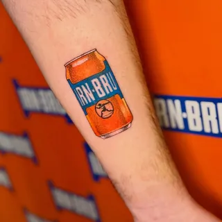 We'll have one of each 🙏 Shout out to these bold BRU fans who had the girders to get a free TAT-BRU for IRN-BRU's 125 birthday 🧡 #MadeInScotlandFromGirders
