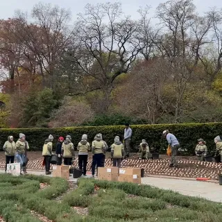 Before ➡️ After! 

👏 Here are just a few examples of what #CentralParkConservancy volunteers accomplish every week. This #VolunteerRecognitionDay, we want to say thank you to the 4,500 volunteers who