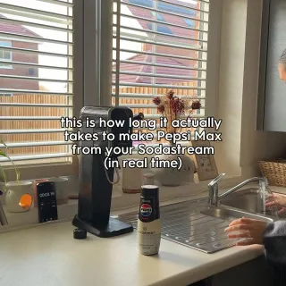 you’ve seen the edited versions, but how long does it actually take to turn tap water into Pepsi Max? could you do quicker? 👀 

#Sodastream #pepsimax #magic #kitchengadgets