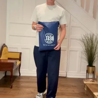 Gifted product alert! For me, finding a decent basic tee is harder than it should be — saggy necks, clingy chests, bodies down to your knees. Sam at @mensbestbasics gifted a few and sent them over fro