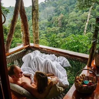 Zoek je een unieke accommodatie in de Amazone van Ecuador? Ga dan vanuit Banos naar Puyo, dé toegangspoort naar de Amazone in Ecuador!

WIj sliepen bij deze unieke accommodatie: een privé villa die va