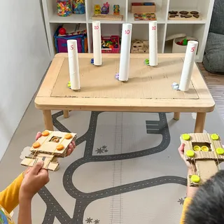 We turned simple cardboard and kitchen towel rolls into our own DIY target game. 🎯

The boys had so much fun knocking the targets down. Thanks to the Spin-hinges, they stay attached and are super easy