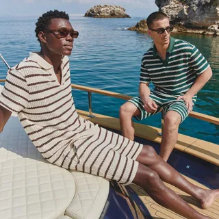 The monogram pocket T-shirt in mint.

A premium heavyweight T-shirt crafted from 305gsm cotton.