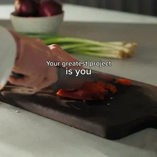 Elke dag kiezen jullie ervoor om in beweging te blijven en in jezelf te investeren. Stap voor stap werken jullie aan een gezonder, sterker en energieker leven. Dat is waar Moovv voor staat.⁠
Blijf in 