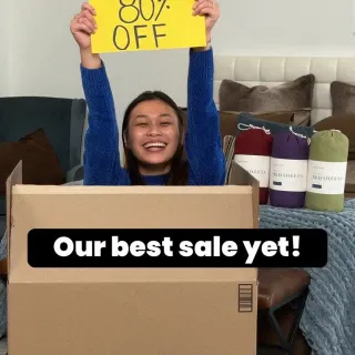 🚨 Your coziest deal of the year is HERE! 🛏️✨ Up to 80% OFF for BFCM! Hurry, these savings won’t last long! 🖤