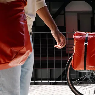 Ihr wollt Farbe? Ihr kriegt Farbe!🧡
Was sagt ihr zum neuen Shiny Flip?

#otinga #flip #rucksack #fahrradtasche