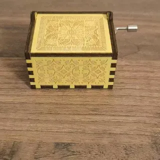 Grazie a @themusicboxstore per avermi mandato questo fantastico carillon personalizzato ✨

Vi consiglio di andare sul loro sito per scoprire altre novità