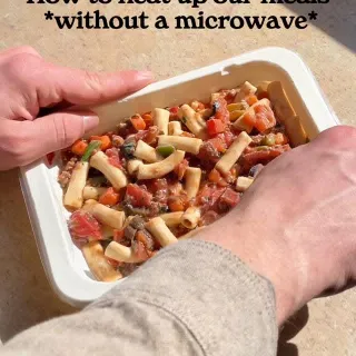 No microwave? No problem 🙋‍♀️ Here’s how to heat up our meals in 5min without a microwave. 

#cookinghacks #lowfodmap