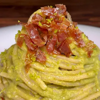 Ti senti gonfio come le uova di Pasqua che ti sei mangiato? E allora questa pasta sana e leggera fa proprio al caso tuo 🤩

Lista della spesa 👩🏼‍🍳
- 250 g di spaghettone @pastarmando 
- 1 mazzetto di a