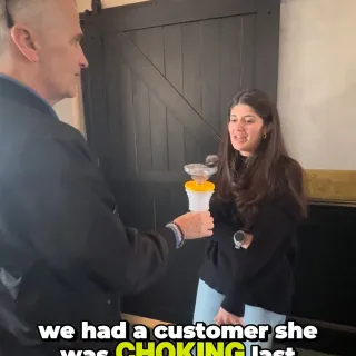 🚨 SPECIAL EDITION: RESTAURANT RESCUE TOUR 🚨

Tonight’s stop: @zona_massapequa 🍽️

A woman nearly choked to death here…until a LifeVac saved her life.

We came back to make sure Zona is equipped, becau