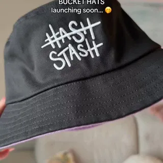 bucket hats to match with your stash boxes?! heck yessss 😍

#newproduct #buckethat