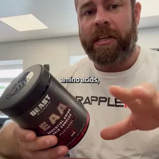 Protein shakes are great. But not mid-set.

When you train hard, blood flow is directed to working muscles, not digestion.

EAAs are free-form.

No digestion required. Absorbed quickly. Available whil