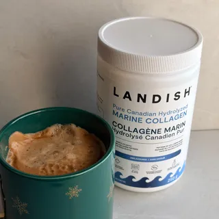 The perfect addition to my coffee! My skin has been loving @landishfoods Pure Canadian Hydrolyzed Marine Collagen! It’s has no flavour so it doesn’t alter the taste of my coffee, which is perfect! Inv