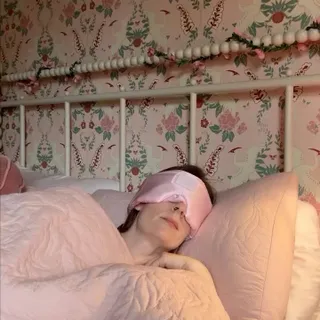 is our viral sleep mask really worth it? 👀

Shona spills all the gossip about our silk snoozeband🤭

not sure what snoozeband suits you? 

take our product quiz now, link in bio✨