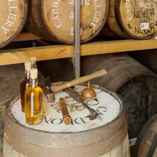 Cardrona distillery is surrounded by more than 1500 damask roses in full bloom, their incredible fragrance filling the air. A rose generally used for perfume, now experienced in the valley.

A visit a
