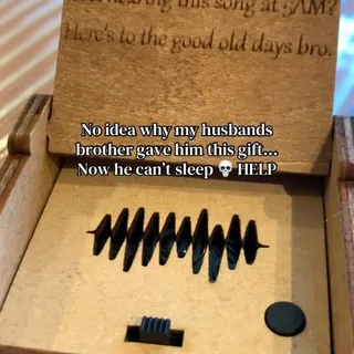What's with this gift 😭 #fnaf #fnafmemes #fnafedit #custommusicboxes #musicbox