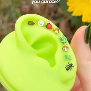 Critters abound! 🐞🍃🐜 8 new flat back studs are out now, including the humble ant, ladybug, acorn, and more! 🌰🌼