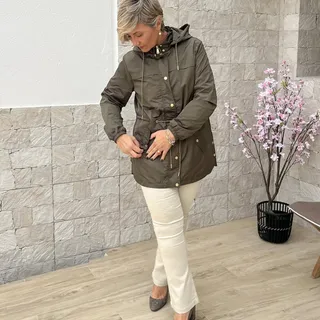 ¿Con qué look te quedas? 🤍 Cuéntame en comentarios