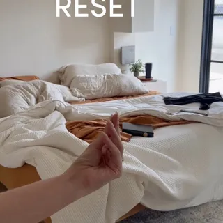 Your Monday mood is decided on Sunday night 🌙�

☑️ Fresh sheets
☑️ Clear space
☑️ Earlier bedtime

#bedsrus #bedsrusnz #sleepmap #bedroominspiration #bed #bedcover #bedroominspo #bedsheets #sleep #sle