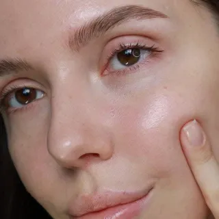 I really love it🍋 @arencia_global Vitamin C Booster Shot💪🏻

PR/Gifted💝

#arencia #vitaminc #acnescars #darkspots #koreanskincare