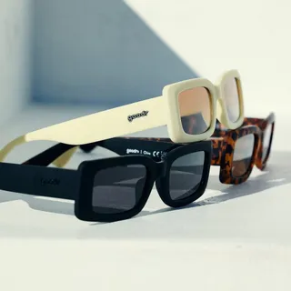 Are those NEW Luxe Gs?! YESSSSS!!! Come and get ’em while they’re hot. (Psst…they will always be hot.) 3 luxurious colours already commanding the spotlight. Give your outfit a pop of colour, or your g