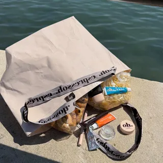 Cosa fare questo weekend a Bari?
🍕Mangiare la focaccia iconica di Panificio Fiore
🥨 I taralli appena sfornati 
🍝Le famose orecchiette della signora Nunzia
☕️Fare scorta dei tuoi prodotti preferiti al 