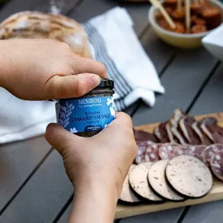 👀 Vous reprendrez bien un peu de rillettes de sanglier nature 🐗 ?

🇫🇷 Avec du gibier sauvage et français, parfait pour l'apéritif !

#gibier #nemrod #viande #francais