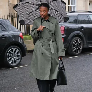 Rainy weather on the way?
 
A mix of monochrome elegance with functional design, this BLUNT Houndstooth print never goes out of style. 🖤🤍
 
Shop via link in bio.