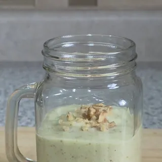 Stop settling for store-bought milk filled with gums and fillers. I finally found the ultimate kitchen hack for busy mornings! 🥑🍌

​With my @almondcow , there is:
❌ No soaking nuts overnight
❌ No mess