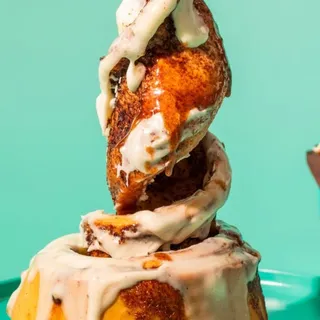 30 minutes walking to get a Cinnabon and a drink… Finished them in seconds 🥲 

#cinnabon #cinnabonuk #cinnabonobsessed #CinnabonLover #CinnabonToGo
