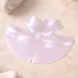 An at-home spa treatment for your neck and decolletage.  The Ageless Throat and Decolletage Hydrogel Mask is guaranteed to have you glowing like you just stepped out of the spa! 🧖🏼‍♀️
