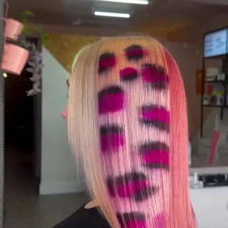 Calico hair is still an ongoing trend… but what about leopard print hair 👀? ⁠
⁠
Always use our hair care after a visit to the salon to prolong the life of your look, we want you to enjoy it as long as