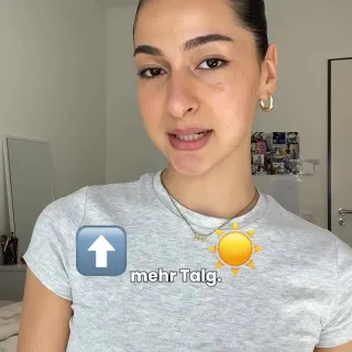 Deine Haut bricht gerade aus – und Du weißt nicht warum? 👇

Im Frühling durchläuft Deine Haut eine natürliche Umstellungsphase: Erst war sie durch die Kälte trocken, jetzt signalisiert die Wärme ihr, 