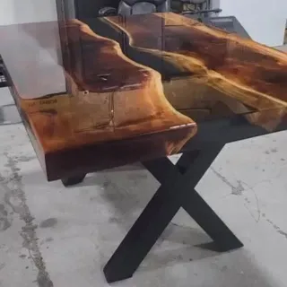 What an amazing first table made by one of our customer!! #epoxy #epoxyresin #rivertables