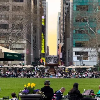Happy first day of spring New York 🌷! This is your reminder that Bryant Park will look like this in a few weeks 🌱🌼🌸🌿🪶🙏.

The sun is out this beautiful Friday and you should be too ☀️! Whether you want