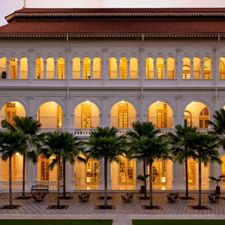 From palm trees to mountain air, our mineral-charged treatments are available at over 150 spas globally. 

@raffleshotelsingapore is a refined sanctuary dedicated to holistic wellbeing. Omorovicza bri