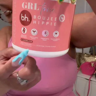 Maintain 🍰 effortlessly @shopboujeehippie

Use my Discount Code VONDUNKTHAT to save 💰 

💪🏽✨Muscle Mass Importance at 40 for women ; we can lose 0.8% to 1% of muscle annually from declining estrogen. C