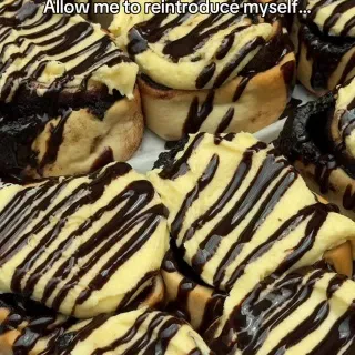 Allow me to reintroduce myself... 🫣
.
.
.
... ✨Oreobon✨ 

#cinnabon #cinnabonuk #cinnabonobsessed #CinnabonLover #CinnabonToGo #CinnabonOreo #OreoBon