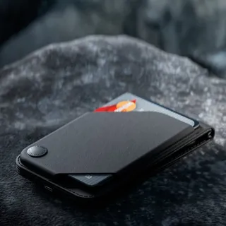 Make a stylish impression with LOC8 VERSA Universal MagSafe Money Clip Wallet & Stand.

Its leather material is ideal for luxuriant handling, carry, and protection.

Click over to our website to check