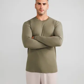 🌿 Meet the Olive Green Long Sleeve — built for men who want comfort and style.
✔️ Flattering fit
✔️ Ultra soft
✔️ Perfect for fall

This week only: €10 off with code LONGS10.

🎁 Plus: WIN a €100 giftc