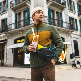 Just the essentials.
And a baguette. 🥖